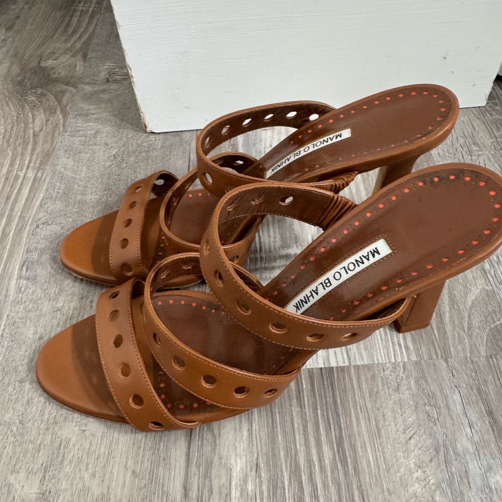 Manolo Blahnik MERLINA Cutout Straps Leather Mules - Picture 2 of 7
